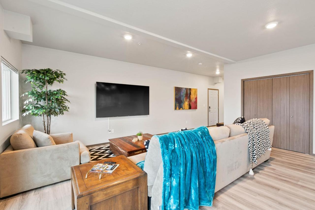 Huge-Fun-Trendy Apt By Perry District & Downtown Spokane Exterior photo